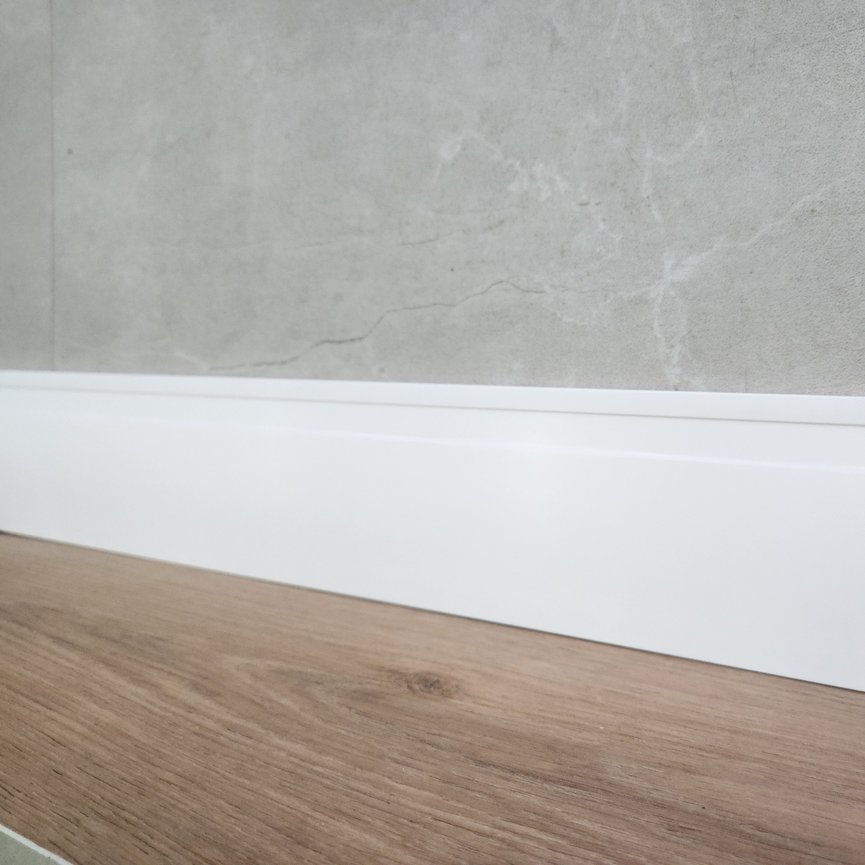 89101101 rodape branco vinil forte repare 6