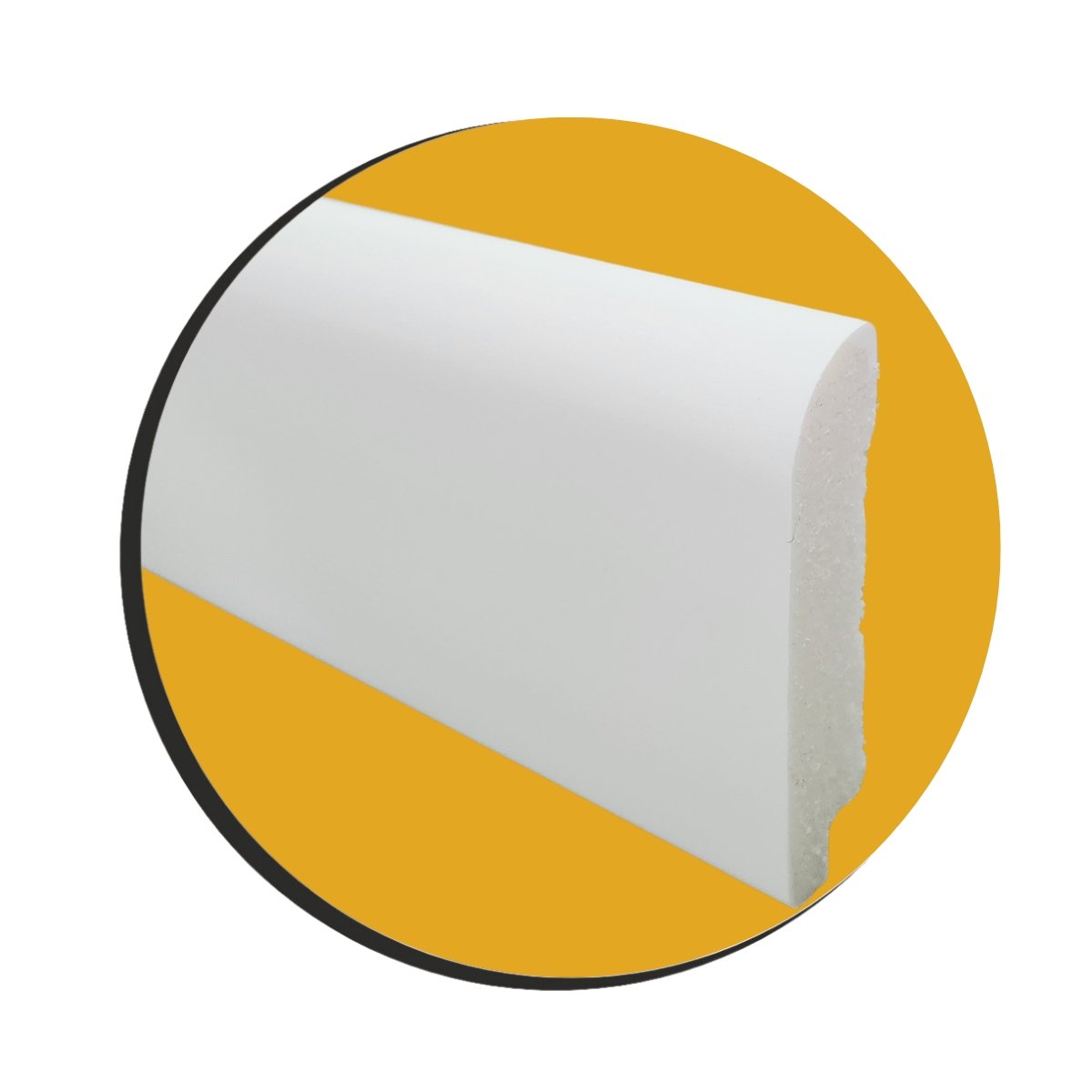 Rodap&eacute; Poliestireno 7cm Boleado Branco 52007 Arquitech instalado em ambiente moderno
